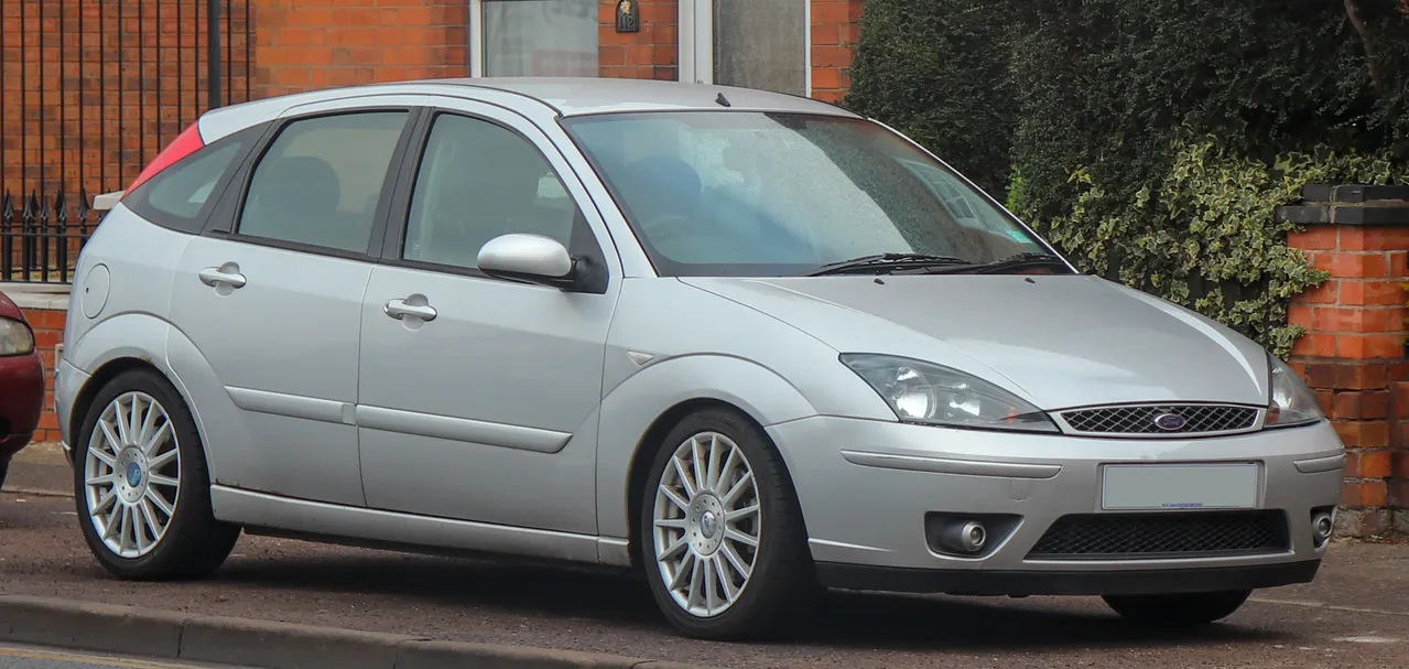 A silver first-generation Ford Focus ST170.