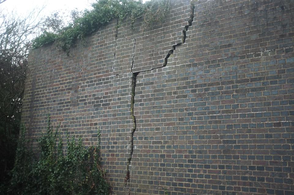 View of the other abutment on MMR/2333